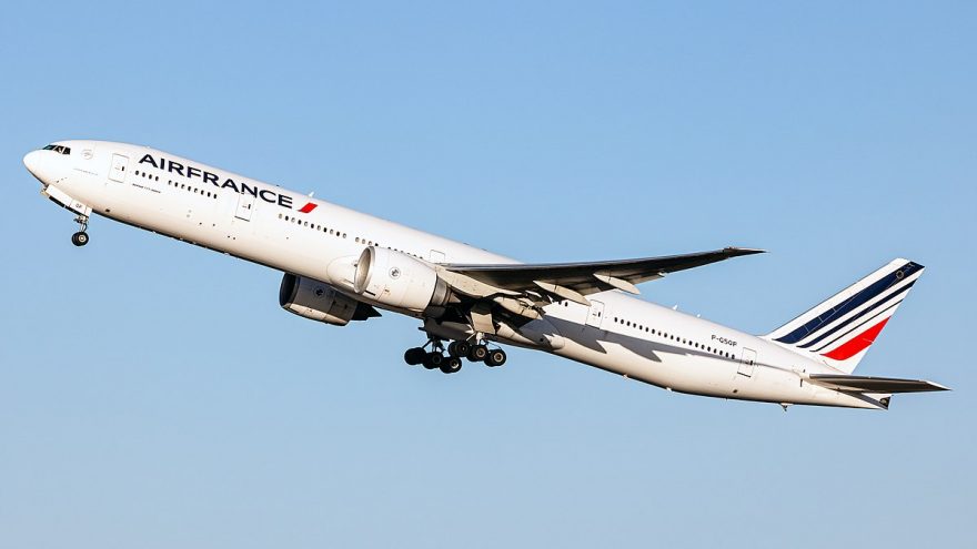 Top 10 Biggest Passenger Planes in the World - Aeroclass.org